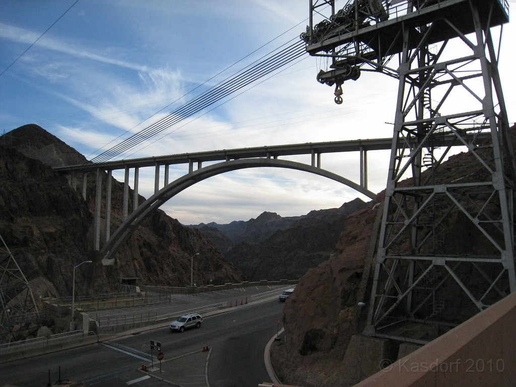 Las Vegas 2010 - Hoover Dam Revisited 0221.JPG - The 2010 Las Vegas Fire - Ice and Sweat Tour. Half Marathon, Red Rock Canyon, Casinos, Valley of Fire.... and buffets!